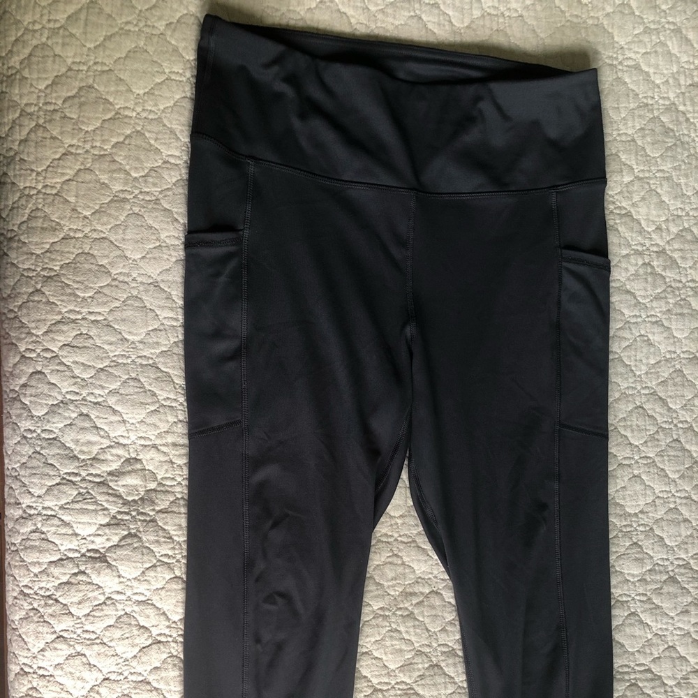 Leggings with bows